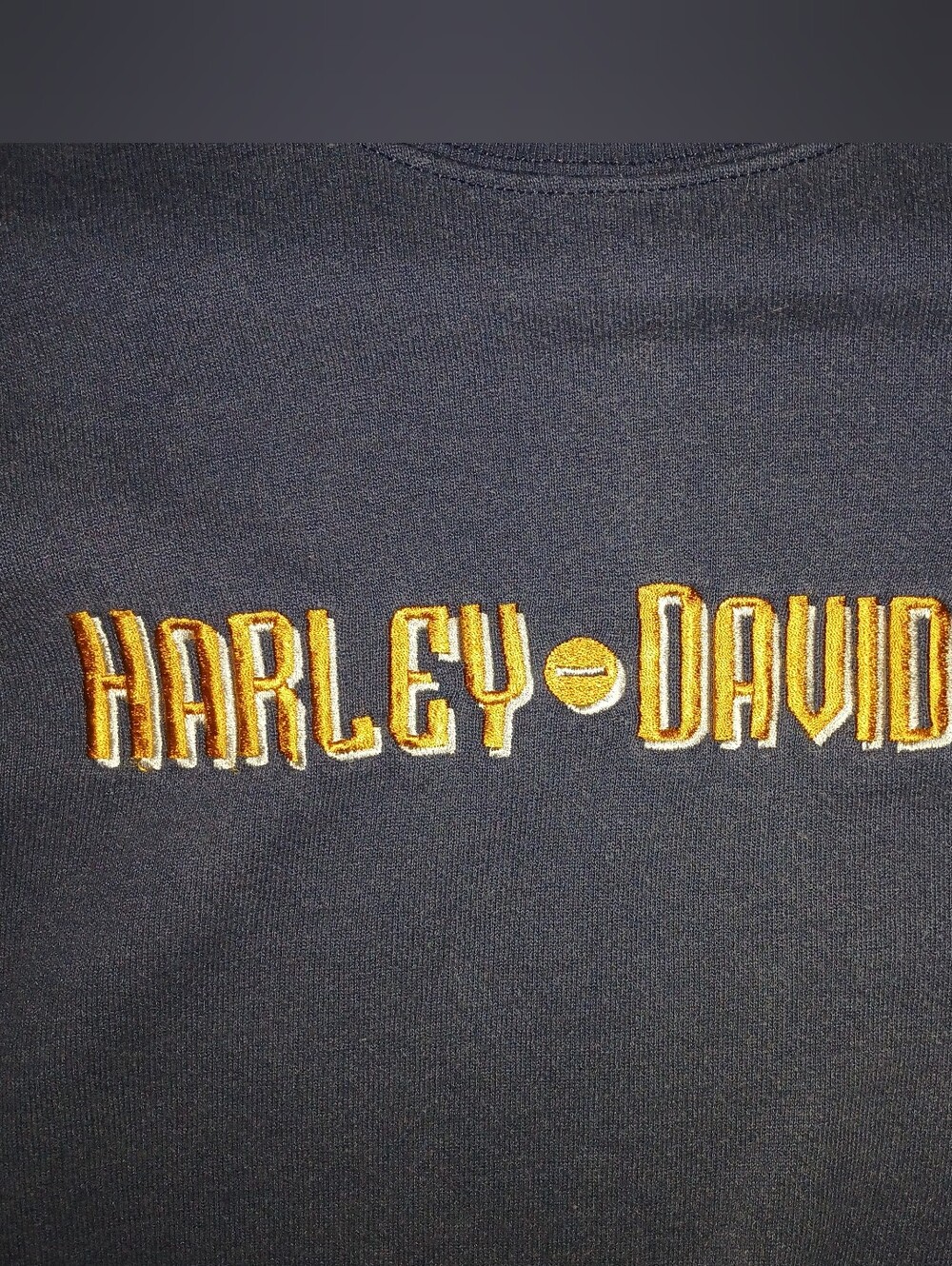 Harley-Davidson Men's Navy Crewneck Sweatshirt with Gold Embroidered Logo Sz L.